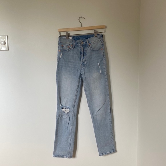 GAP Cheeky Straight High Rise Jeans - Picture 2 of 13